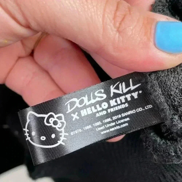 Dolls Kill x Hello‎ Kitty Black Teddy Sweatshirt - Picture 6 of 6